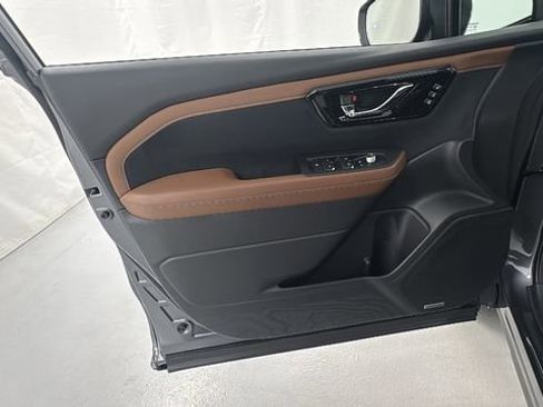 New 2026 Subaru Forester Touring image 19