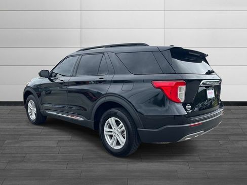 Used 2024 Ford Explorer XLT w/ Equipment Group 202A AWD/4WD image 5