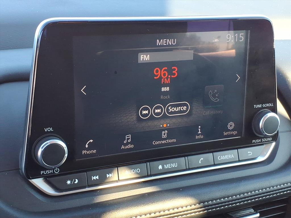Used 2024 Nissan Rogue SV FWD image 29
