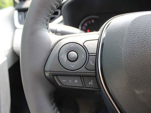 New 2025 Toyota RAV4 XLE image 27