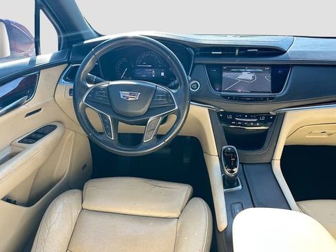 Used 2017 Cadillac XT5 Luxury w/ Driver Awareness Package image 24