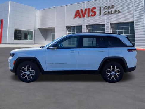 Used 2024 Jeep Grand Cherokee Limited image 10