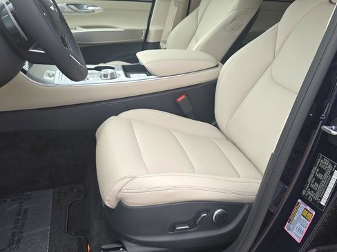 New 2026 Genesis GV70 2.5T Select image 13