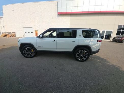 Used 2023 Rivian R1S Adventure AWD/4WD image 2