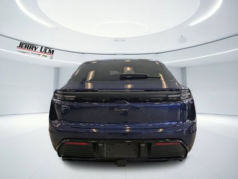 Used 2024 Porsche Macan Turbo Electric AWD/4WD image 4