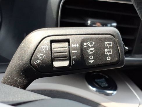 Used 2023 Ford Explorer XLT w/ Equipment Group 202A AWD/4WD image 28