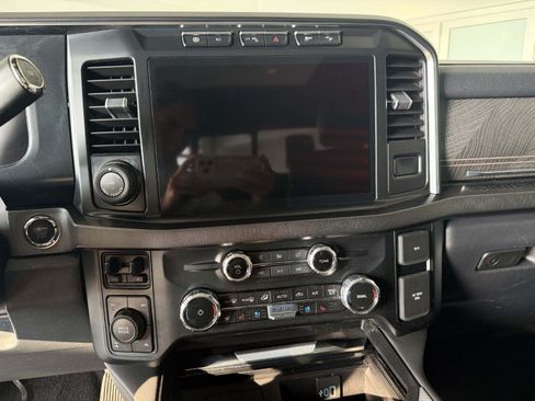 Used 2023 Ford F250 Platinum AWD/4WD image 39