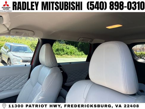 Used 2023 Mitsubishi Outlander SEL AWD/4WD image 2