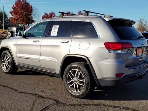 Used 2020 Jeep Grand Cherokee Laredo w/ Quick Order Package 2BN North image 6