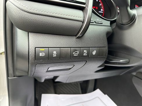 Used 2023 Toyota Camry XSE image 16