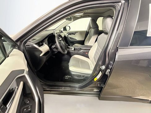 Used 2024 Toyota RAV4 XLE Premium FWD image 19