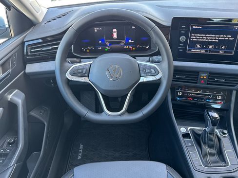 New 2025 Volkswagen Jetta SE image 11