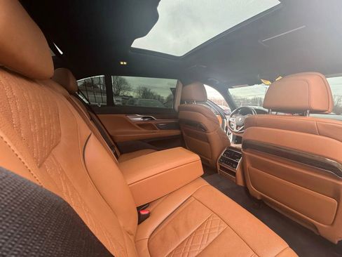 Used 2019 BMW 750i xDrive w/ Executive Package image 16