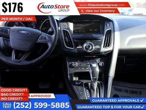 Used 2015 Ford Focus Titanium image 12