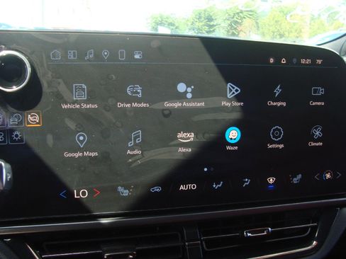 Used 2025 Chevrolet Equinox EV RS image 15