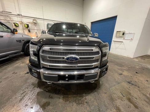 Used 2015 Ford F150 Platinum w/ Equipment Group 701A Luxury image 3