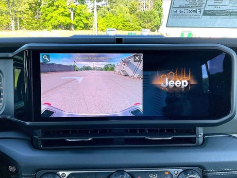 New 2026 Jeep Gladiator Mojave AWD/4WD image 13