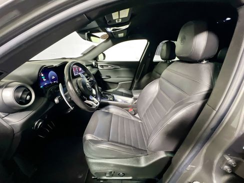 Used 2024 Alfa Romeo Tonale Veloce w/ Premium Interior Package image 14