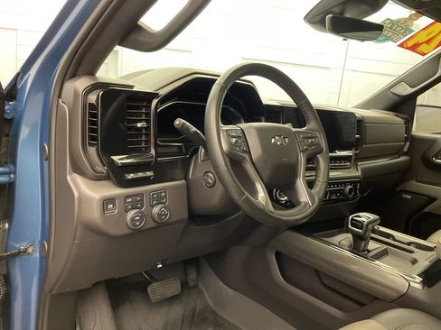 Used 2024 Chevrolet Silverado 1500 ZR2 w/ Technology Package image 20