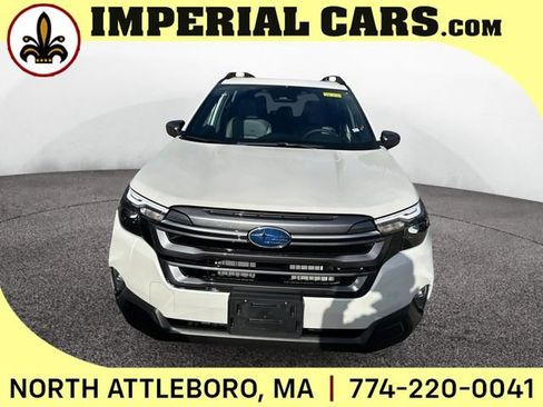 New 2025 Subaru Forester Premium image 4