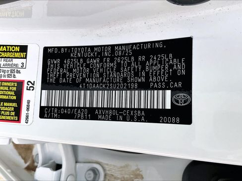 Used 2025 Toyota Camry SE FWD image 35