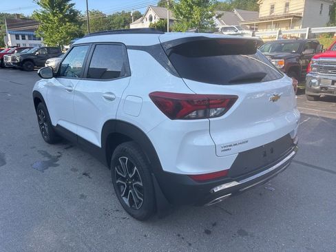 Used 2021 Chevrolet TrailBlazer ACTIV w/ Convenience Package image 3