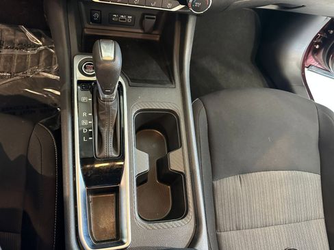 Used 2025 Nissan Sentra SV FWD image 40