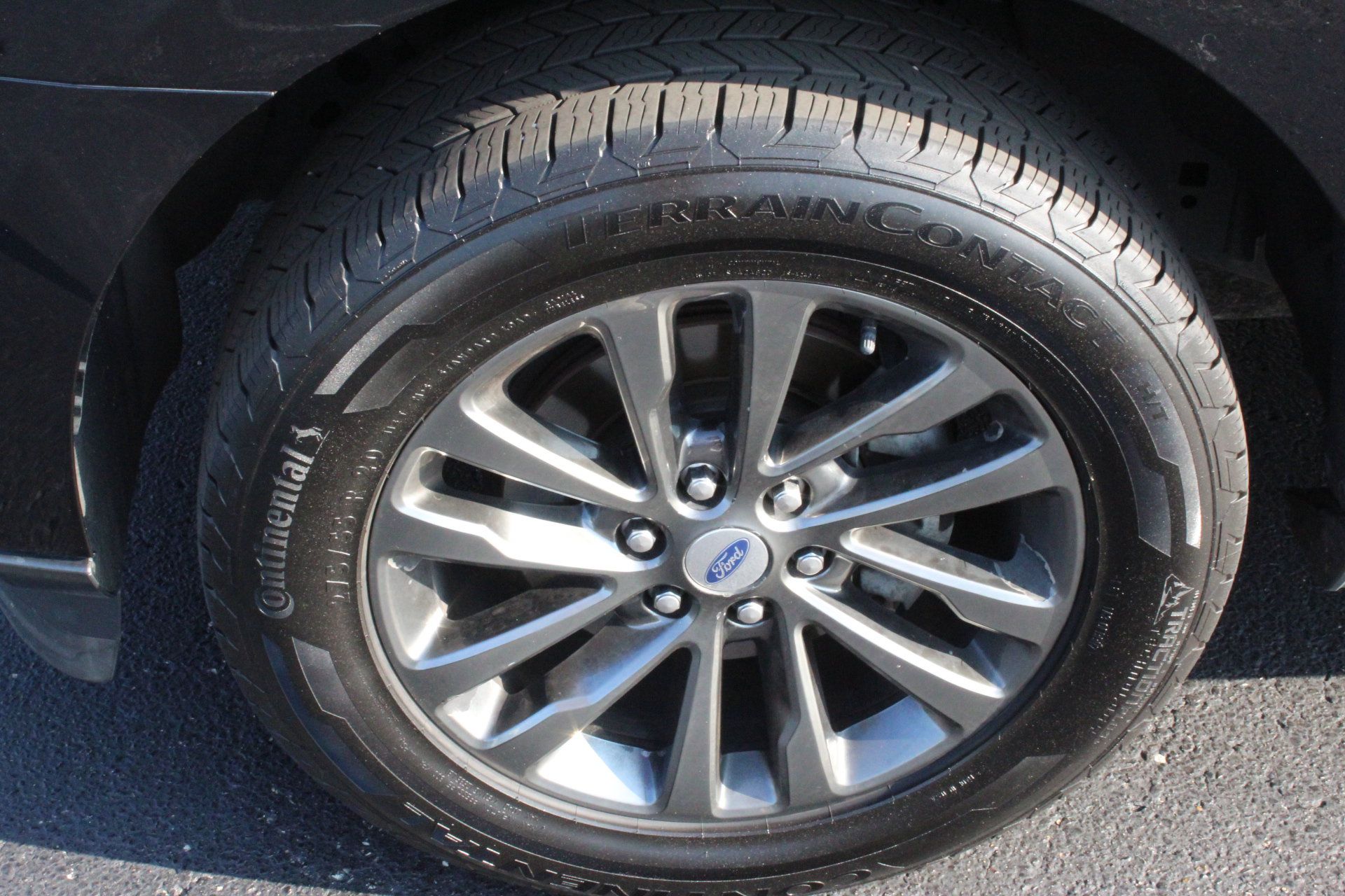 Used 2021 Ford Expedition Limited AWD/4WD image 12