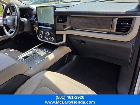 Used 2024 Ford Expedition Limited RWD image 20