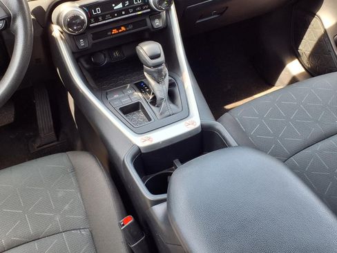 Used 2024 Toyota RAV4 XLE FWD image 9