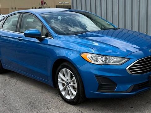 Used 2020 Ford Fusion SE FWD image 7