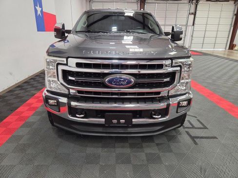 Used 2020 Ford F250 Lariat w/ Chrome Package image 4