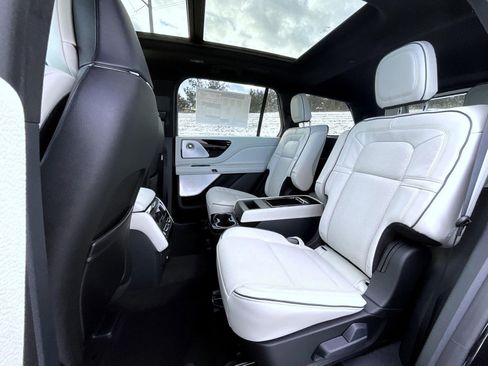 New 2026 Lincoln Aviator Black Label image 12
