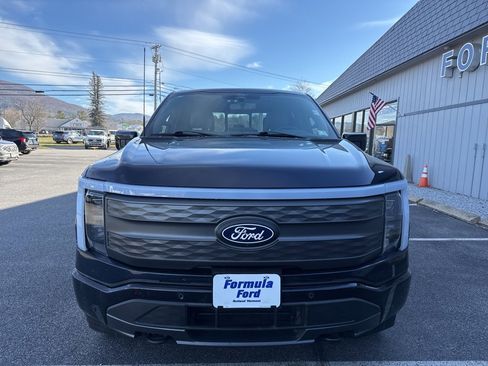 Used 2024 Ford F150 Lightning Lariat image 8