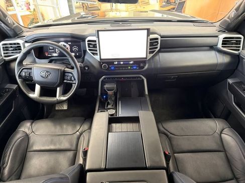Used 2025 Toyota Tundra Platinum AWD/4WD image 14