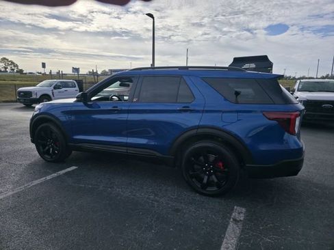 Used 2022 Ford Explorer ST w/ Equipment Group 401A image 7