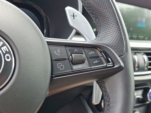 New 2025 Alfa Romeo Stelvio Sprint image 19