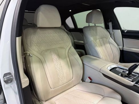 Used 2019 BMW 750i xDrive 750i xDrive w/ Executive Package image 26