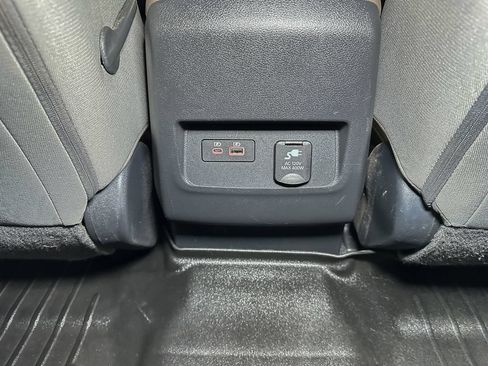 Used 2022 Nissan Frontier SV w/ Technology Package AWD/4WD image 20
