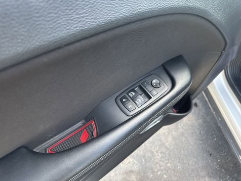 Used 2022 Dodge Challenger GT image 18