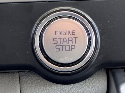 Certified 2024 Kia Carnival LX FWD image 38