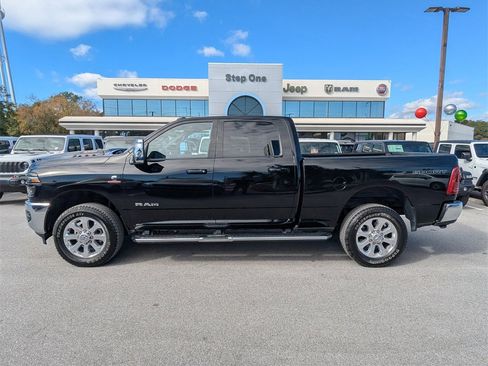 Used 2025 RAM 2500 Laramie w/ Sport Appearance Package image 8