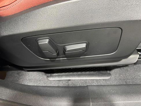 New 2026 BMW X2 xDrive28i w/ Technology Package image 17