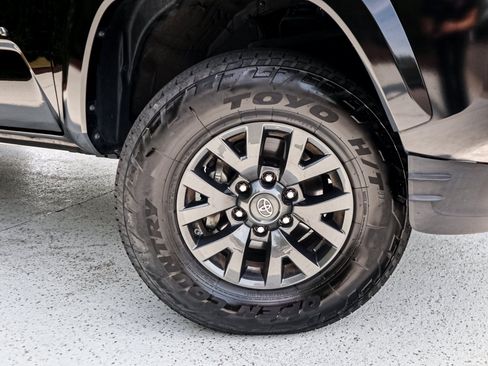 Used 2021 Toyota Tacoma SR5 RWD image 13