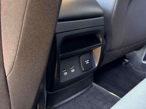 Used 2019 Ford Ranger XLT w/ Black Appearance Package RWD image 21