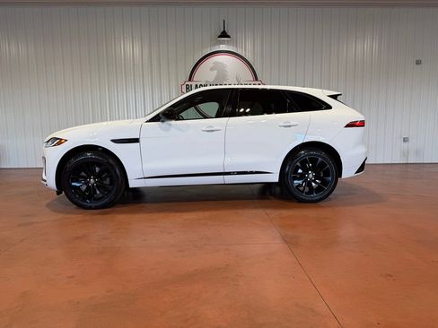 Used 2025 Jaguar F-PACE R-Dynamic S AWD/4WD image 3
