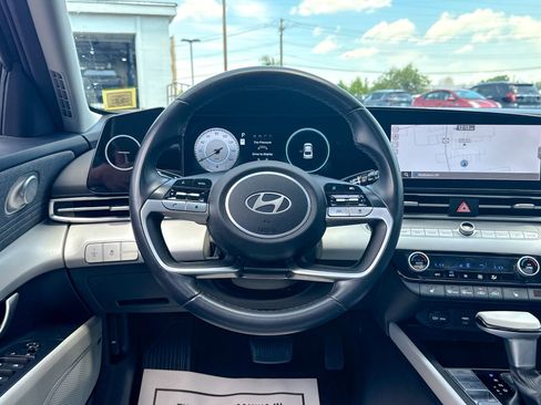 Used 2024 Hyundai Elantra Limited FWD image 24