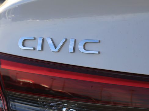 Used 2024 Honda Civic Touring image 17