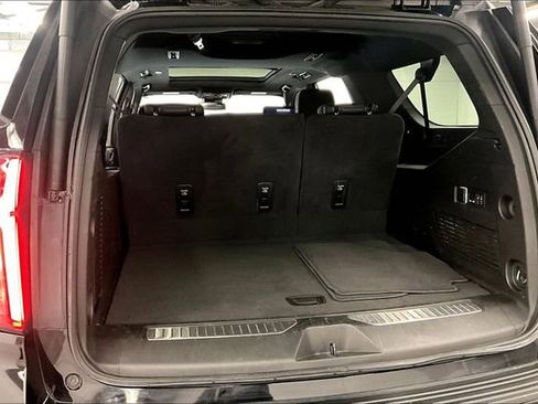 Used 2024 Chevrolet Suburban Z71 image 41