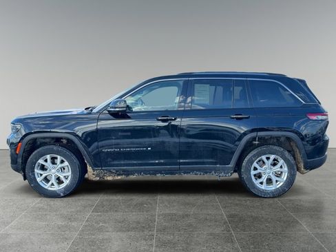 Used 2023 Jeep Grand Cherokee Limited w/ Trailer Tow Prep Group (B) image 2